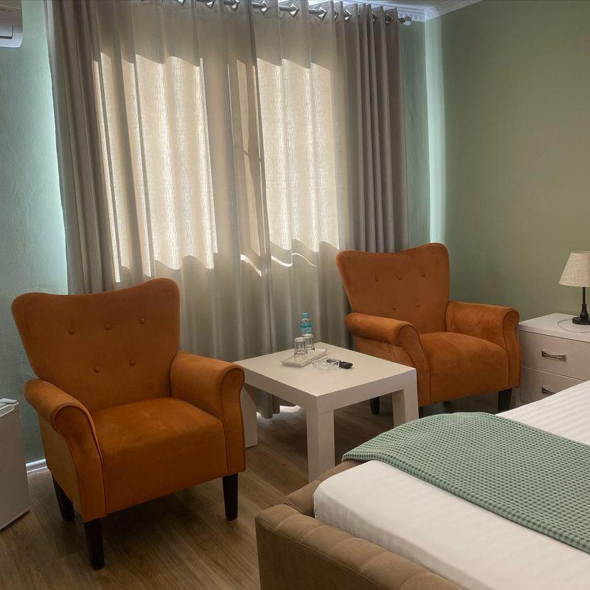 Park 1 * Tirana