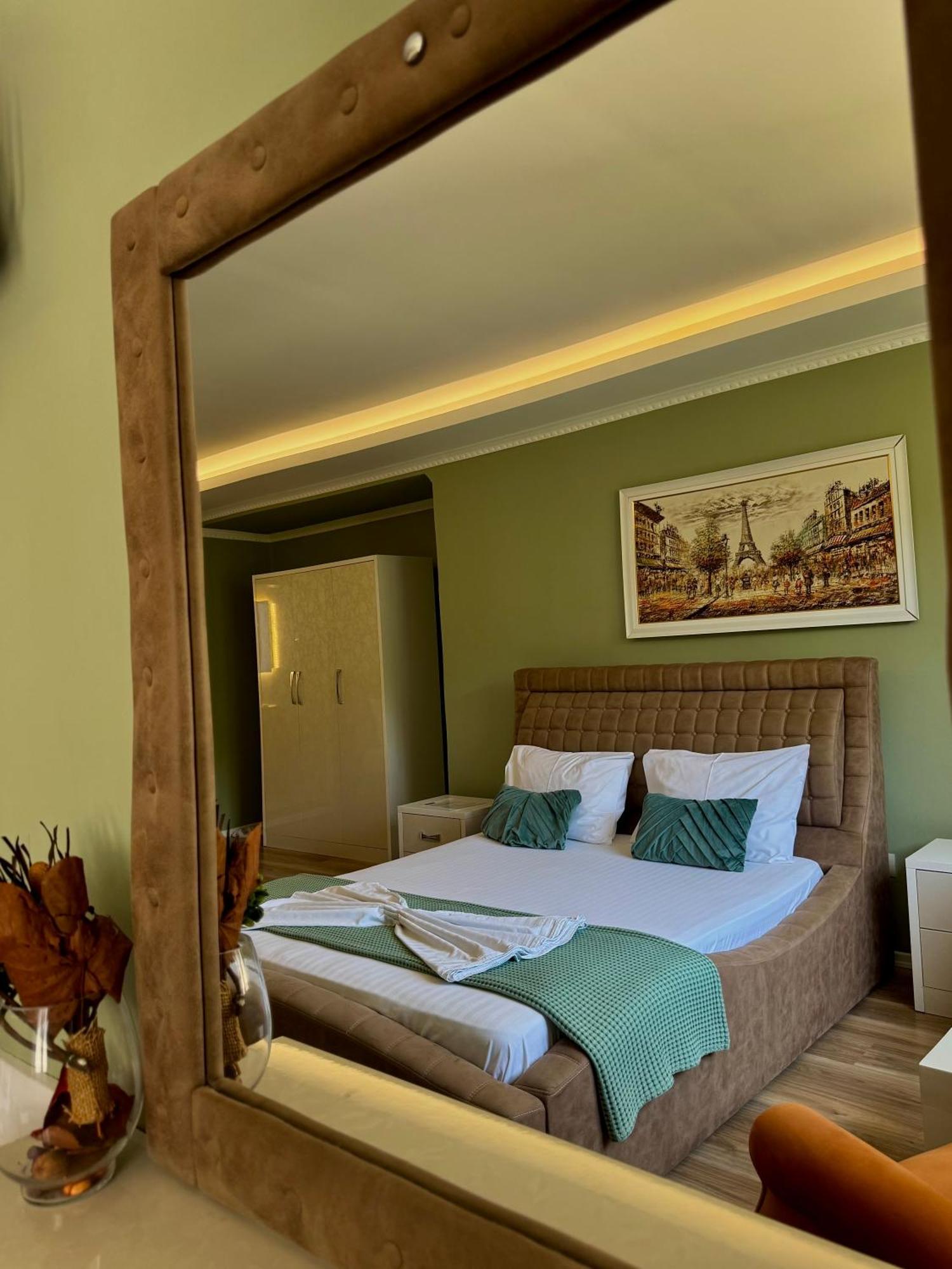 Park 1 Hotel Tirana